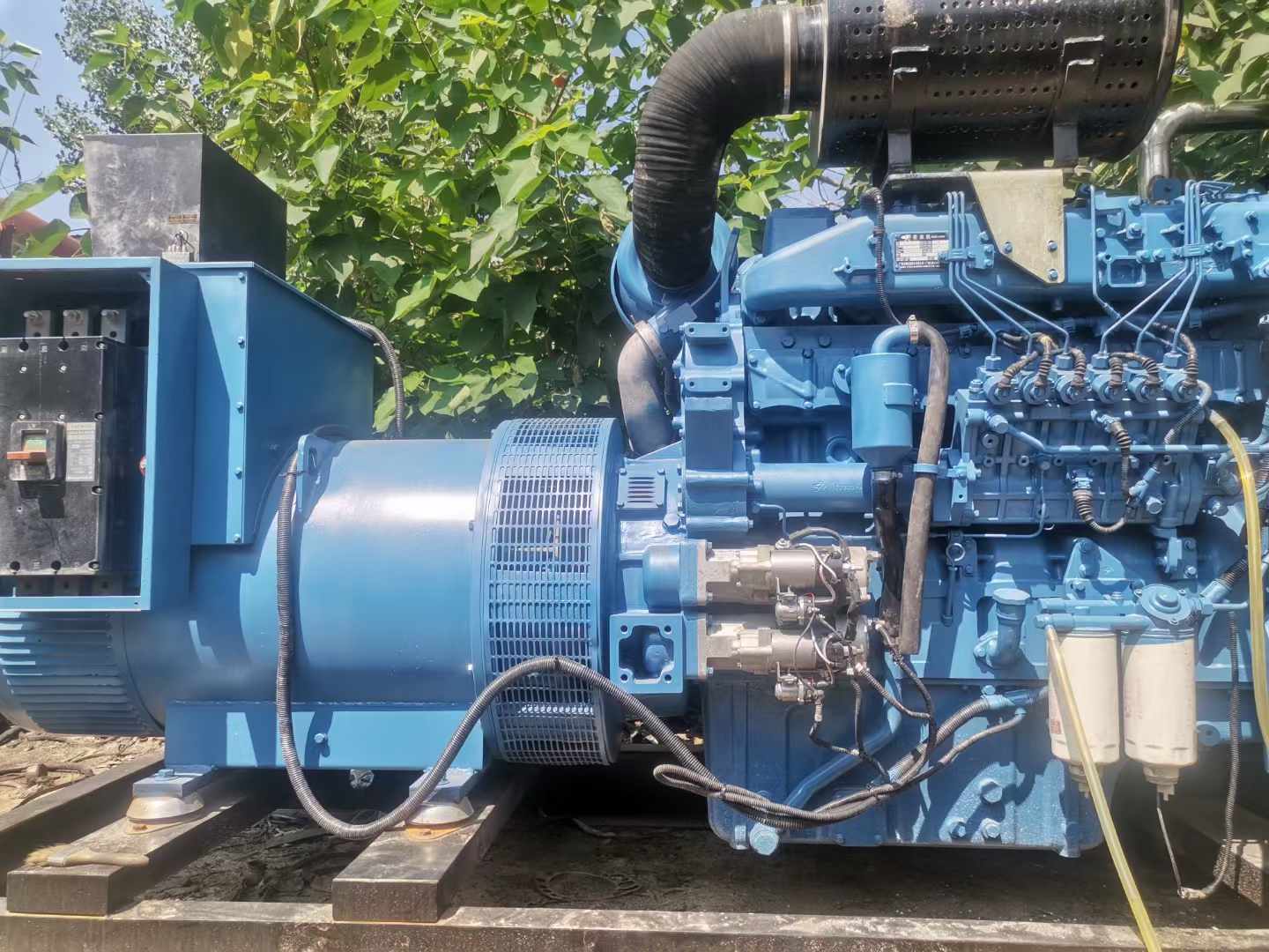 桑日详细说明降低 800kW 柴油发电机输出电流波动的方法