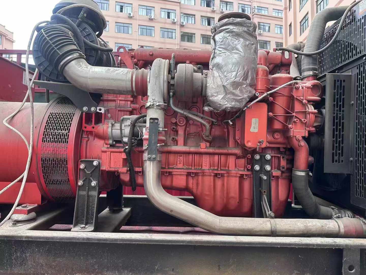 桑日如何选择适合 600kW 柴油发电机组的过载保护器？